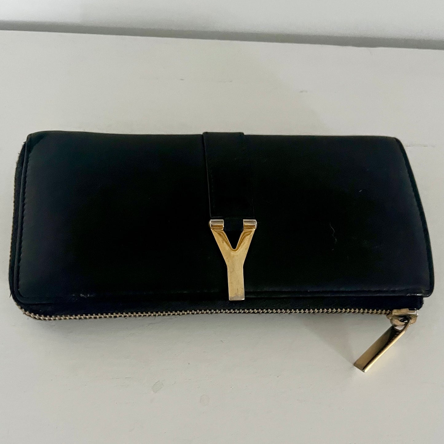 Saint Laurent Black Leather Chyc Zip Around Wallet