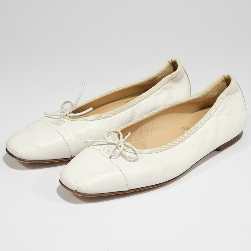 Chanel White Leather Ballet Flats - Size 35.5