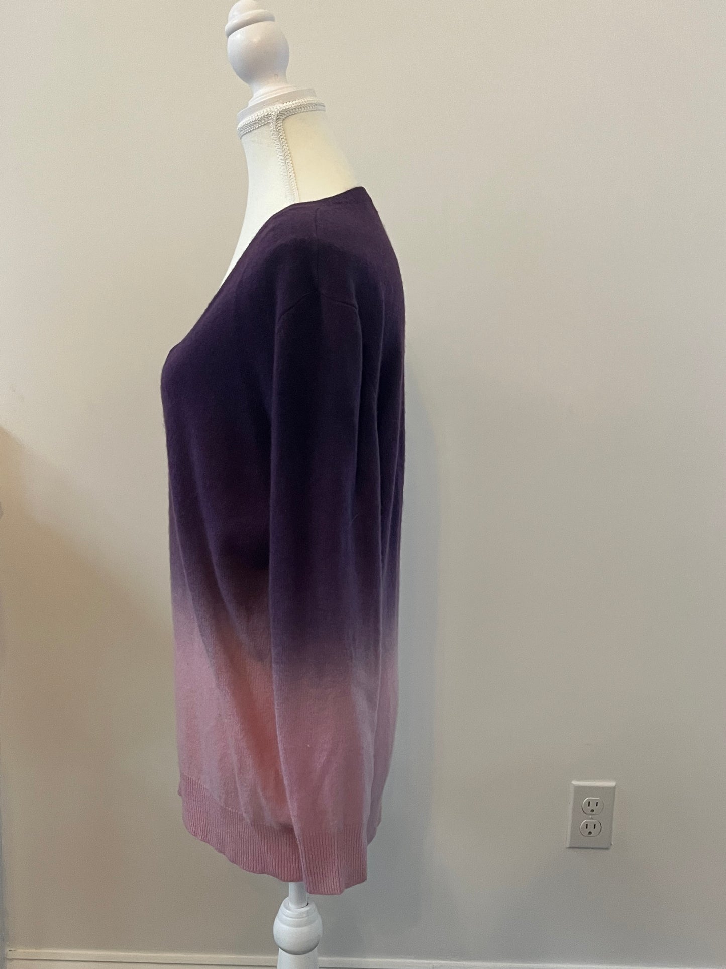 Lord & Taylor Cashmere Purple Ombré V-Neck Sweater - Size XS