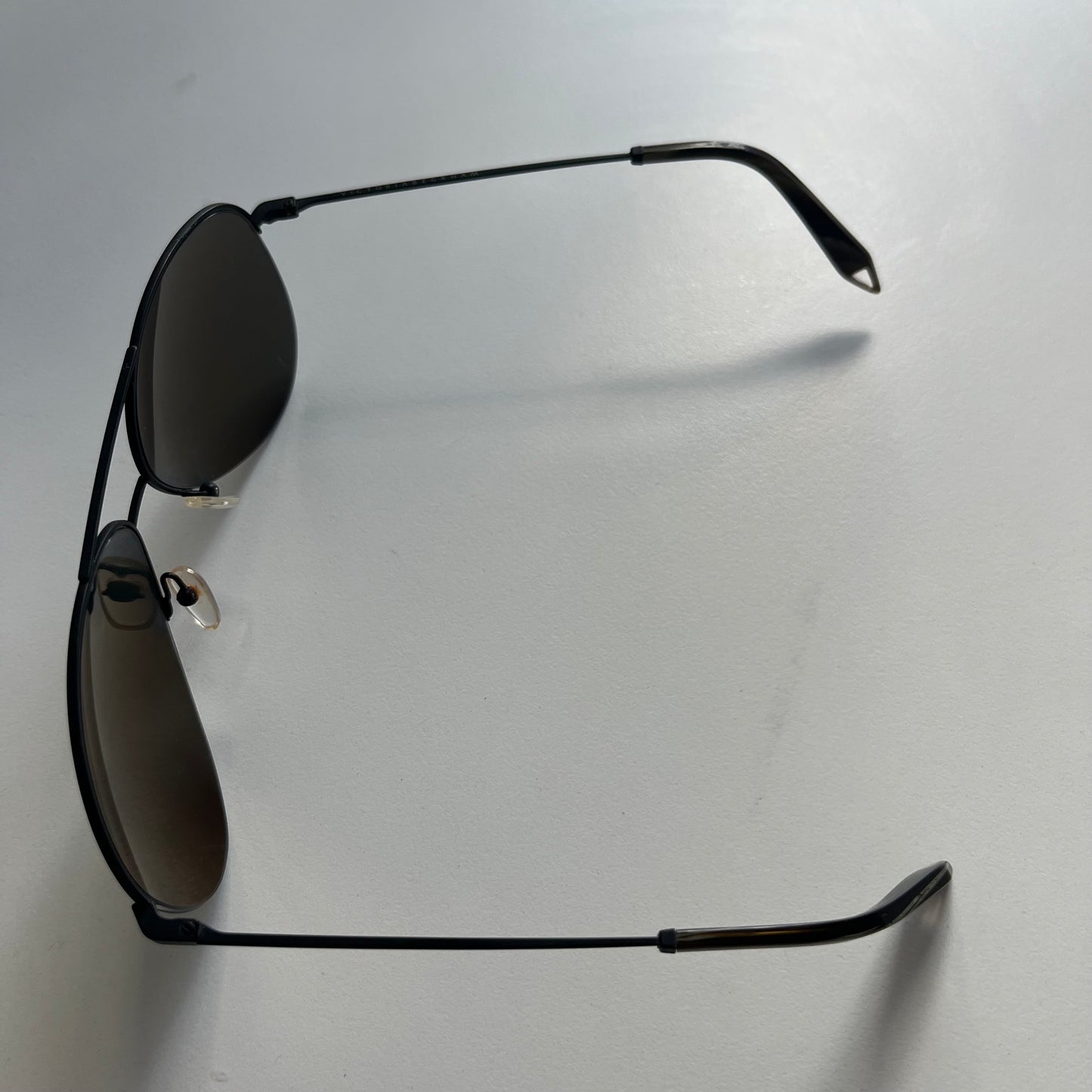 Victoria Beckham Black Aviator Sunglasses VBS98 C26 – Black